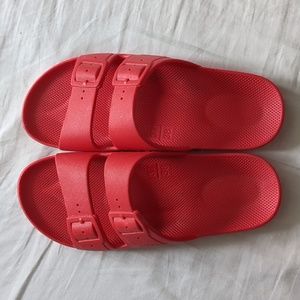 Freedom Moses Red Slides Size 37/38
